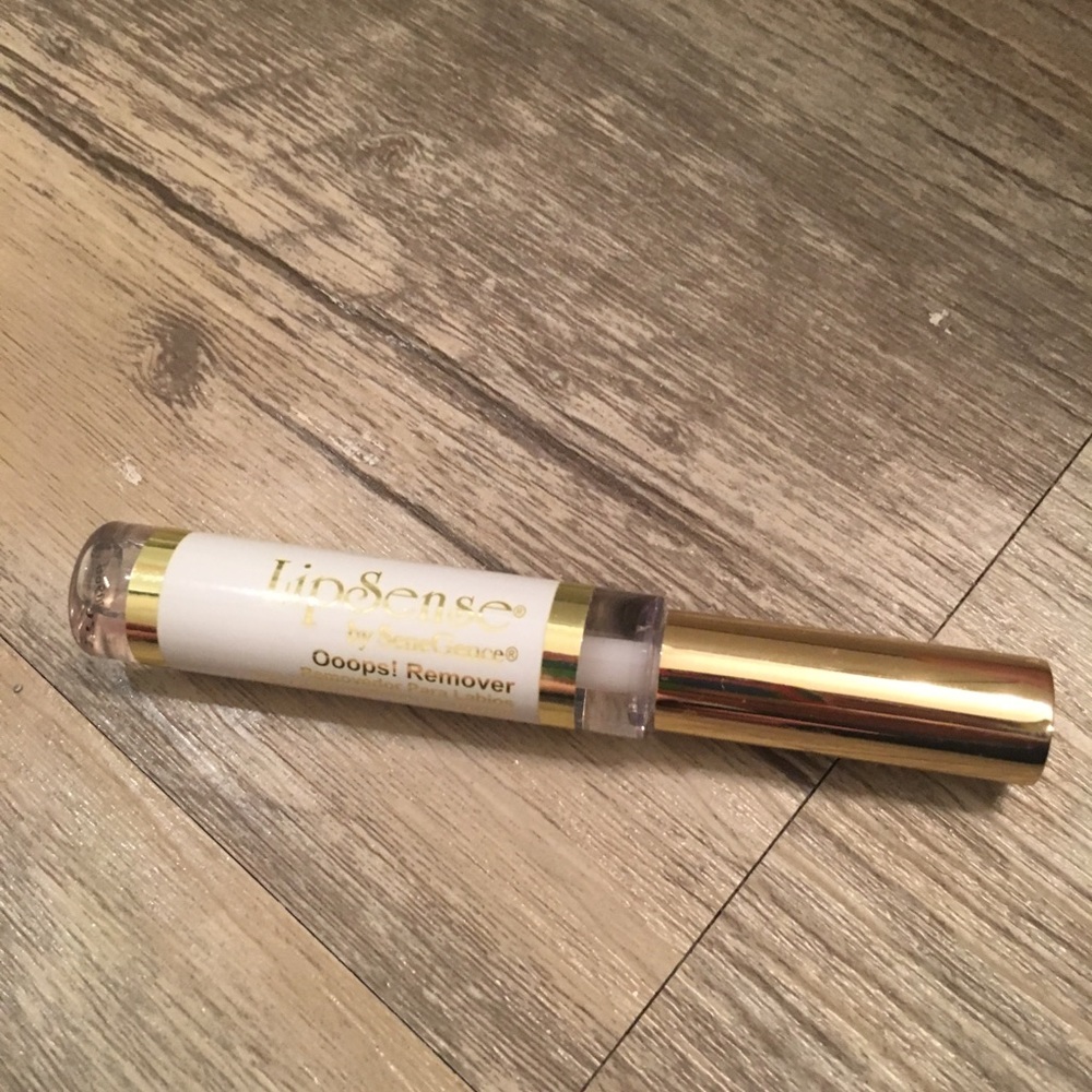 LipSense oops remover